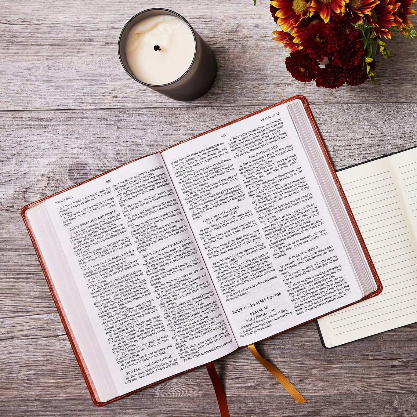 KJV Holy Bible: Giant Print Thinline Bible, Black Leathersoft, Red Letter, Comfort Print: King James Version (Vintage Se, (Hardcover)